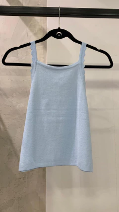MUSCULOSA TEJIDA VOLADO - comprar online
