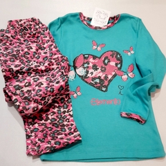 Pijama corazón con brillitos en internet