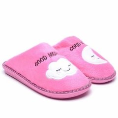 Pantuflas con detalle en internet