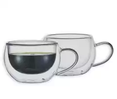 Juego de dos tazas de doble vidrio con asa, capacidad de 180cc, ideal para bebidas calientes.