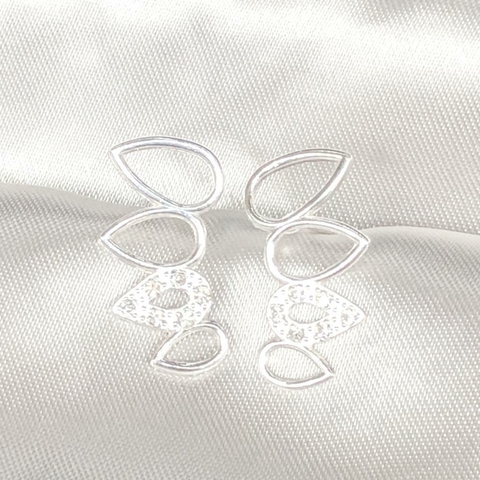 Brinco quatro gota cravejado Banhado em prata