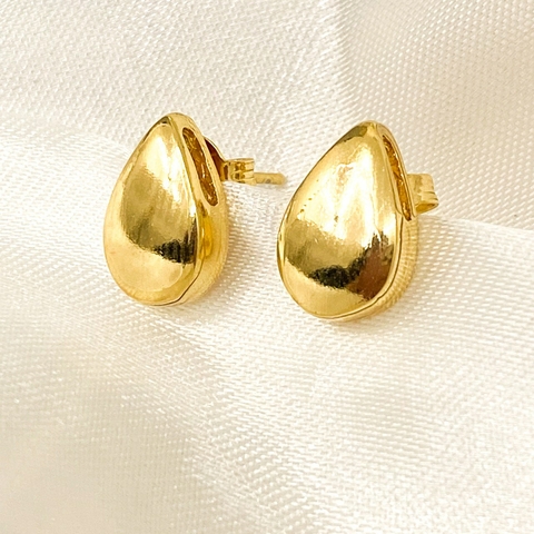 Brinco Gota lisa Banhado em Ouro 18k