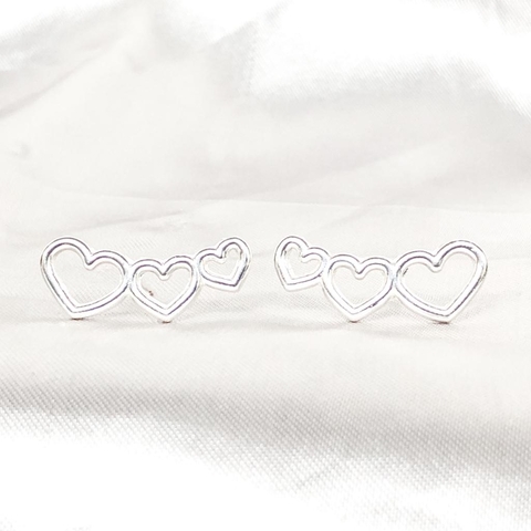 Brinco três coração Banhado em Prata
