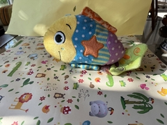 Sonajero pez peluche