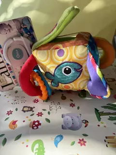 Cubo sonajero Lamaze en internet