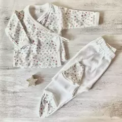 Aggu - Ajuar con flores (batita)