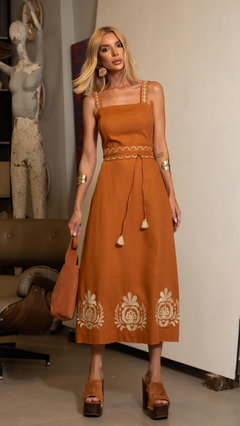 Vestido em linho bordado Catherine Terracota - comprar online