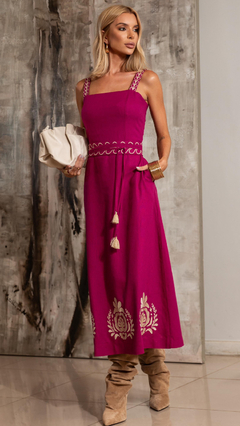 Vestido em linho bordado Catherine Fúcsia