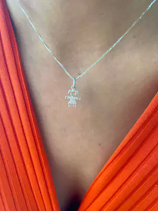 PINGENTE MENINA ZIRCÔNIA DE PRATA