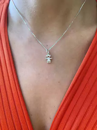 PINGENTE MENINA ZIRCÔNIA DE PRATA