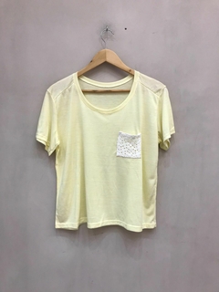 Remera Con bolsillo Encaje - Clostudio