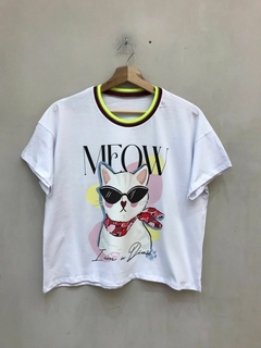 Imagen de Remera con cuello Estampadas