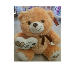 Oso marrón corazón te amo