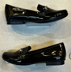 MOCASIN CHATO CON HEBILLA TESALIA - comprar online