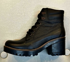 BORCEGOS CON TRENZAS TACO CUADRADO LUCCA EZDAN