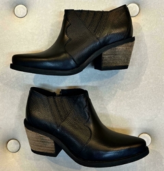 BOTA CORTA TEXANA CON CIERRE Y ELASTICO PENELOPE - comprar online