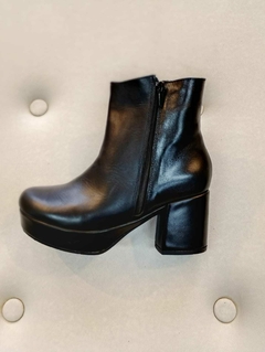 BOTA CORTA CUERO VACUNO PLATAFORMA - comprar online