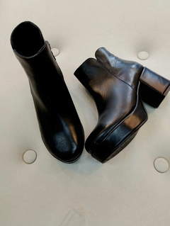 BOTA CORTA CUERO VACUNO PLATAFORMA en internet