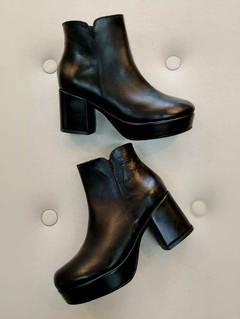 BOTA CORTA CUERO VACUNO PLATAFORMA - comprar online