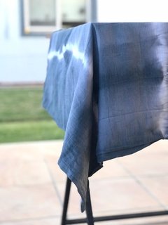 Consultar stock Mantel en tusor rectangular teñido a mano - comprar online