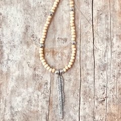 Collar de madera PLUMA - comprar online