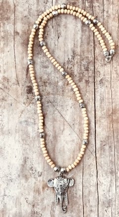 Collar de madera Elefante en internet
