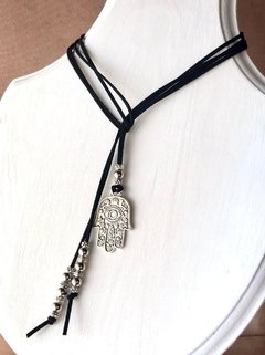 Collar gamuza mano de Fátima
