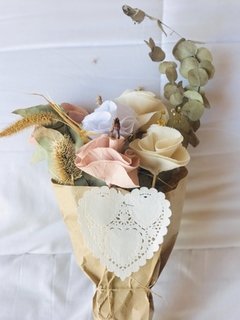 Ramo Adela flores de tela + secas
