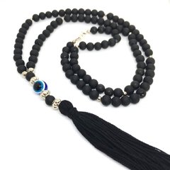 Collar perlas opacas.