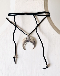 Choker gamuza folk