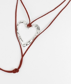 Choker gamuza roja corazon - comprar online