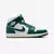 AIR JORDAN 1 MID en internet