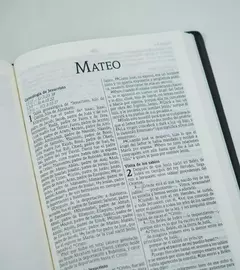 BIBLIA NVI ULTRAFINA – VINILICO NEGRO en internet