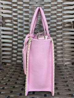 Imagem do Bolsa Lolla Rosa com Palha