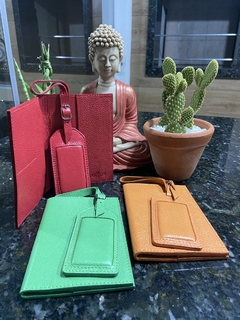 Kit Travel (Porta Passaporte + TAG Mala) na internet