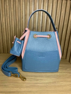 Bolsa Stella Azul com Rosa na internet