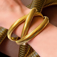 PULSEIRA TRIPLA SILVIA BRAZ EM SEMIJOIA - Bijoux Maysa Úrsula