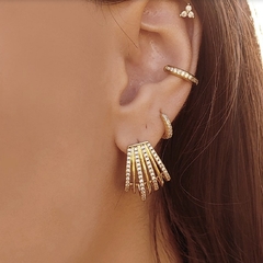 BRINCO OLIVIA FIOS DE ZIRCÔNIA EM SEMIJOIA - Bijoux Maysa Úrsula