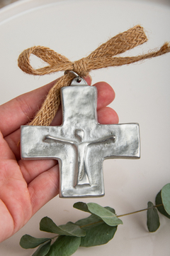 Cruz Cristo Moderno 7cm x 7cm - comprar online