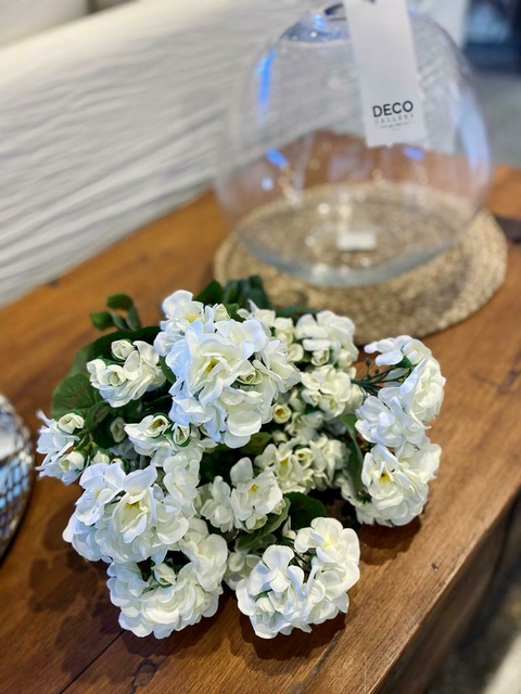 Ramo begoñas blancas 38 cm