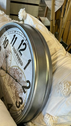 Reloj Plateado 51cm en internet