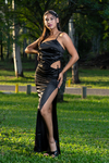 VESTIDO MORA DE SATEN UN HOMBO