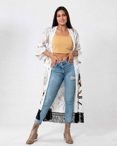 KIMONO ESTAMPADO CON FLECOS SOMETHING en internet