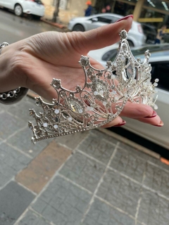 CORONA CON STRASS en internet