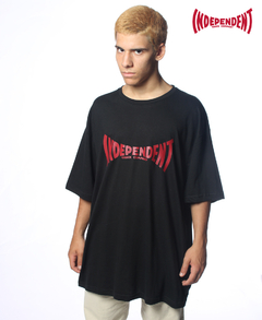 REMERA INDEPENDENT OVERSIZE LOGO 24/13438 (02)