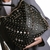 Cartera de cuero Premium Mujeres de Linaje. Tip calzados fly negro