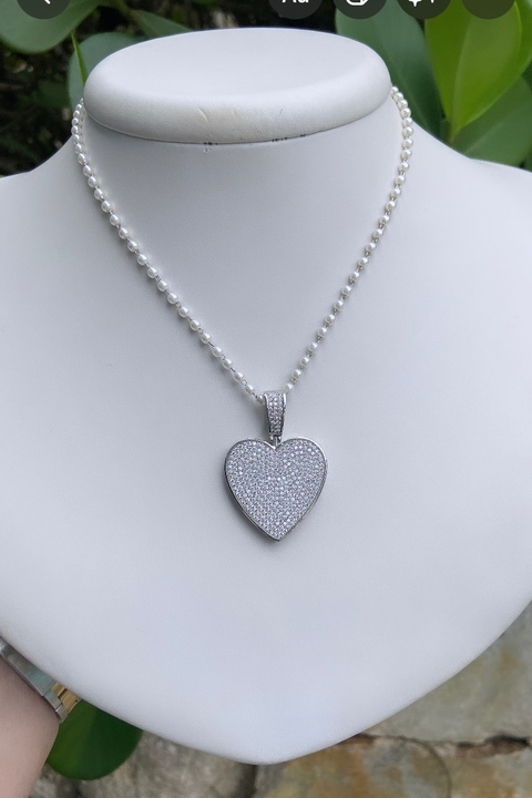 Colar Perola com Pingente Coração Cravejado Zircônia