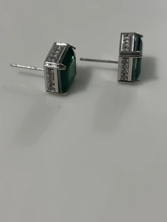 Imagem do Brinco Quadrado Esmeralda Volta Zircônia Cristal