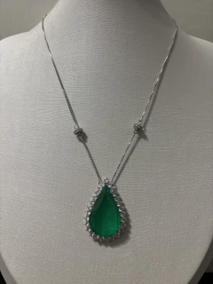 Colar Gota Fusion Esmeralda e Zircônia Cristal Folheado Ródio Branco - comprar online