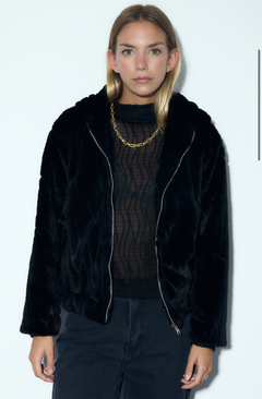 Campera piel Con capucha Roma - Buenas y Santas